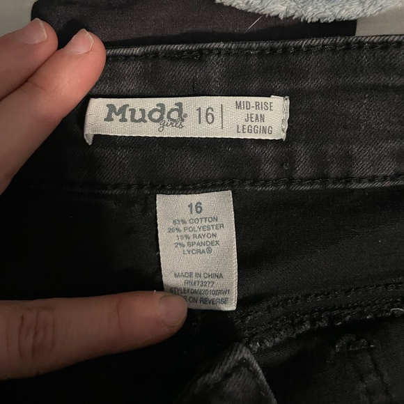 Mudd Skinny Jeans - Picture 2 of 4